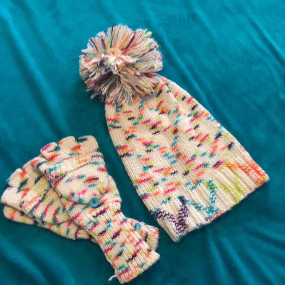 CLAIRE’S HATS/GLOVES WOMAN - Picture 2 of 4